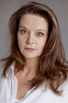Susanne von Medvey interpreta Mutter