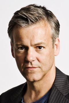 Rupert Graves interpreta DI Greg Lestrade