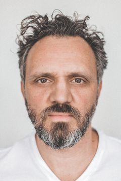 Roland Silbernagl interpreta Jüdischer Ordner