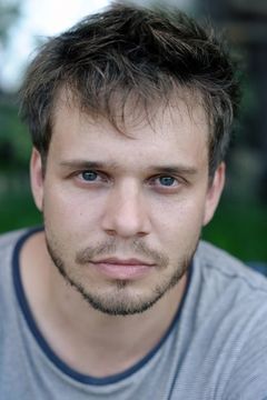 Jonas Baeck interpreta Man D Having Sex