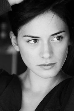 Margherita Mannino interpreta Laura Noulian