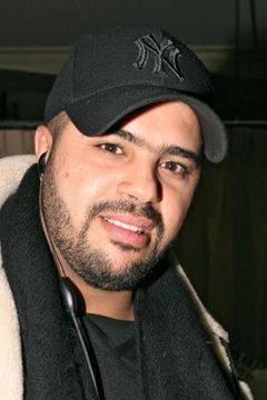 Momo Debbouze interpreta Sphinx seller