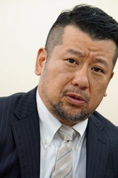 Kendo Kobayashi interpreta Dice (voice)