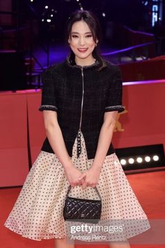 Wang Fifi interpreta Fei Fei
