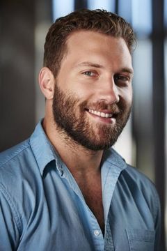 Jai Courtney interpreta Gideon