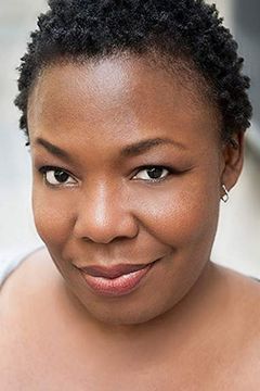 Lorrie Odom interpreta Angela