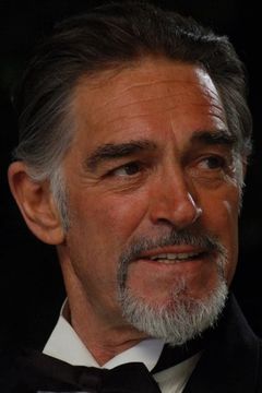 Fabio Testi interpreta Tonino Russo