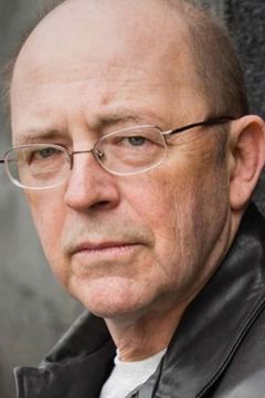 Ebbe Roe Smith interpreta Harley McCabe