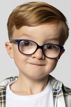 Jacob Robinson interpreta Toby