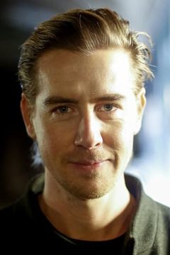Pål Sverre Hagen interpreta Ove Levin
