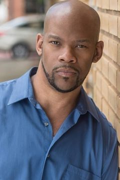Zerrick Williams interpreta Val