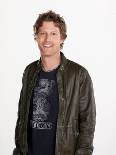Eric Sheffer Stevens interpreta Tim