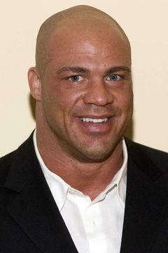 Kurt Angle interpreta FDNY Fire Chief