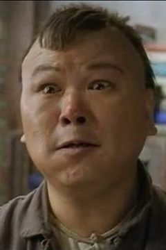 Peter Chan Lung interpreta Party guest (uncredited)