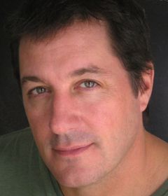 Daniel Dupont interpreta Commando