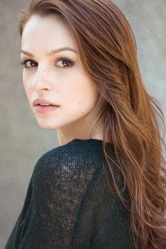 Kayla Wallace interpreta Kaley