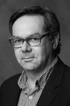 Michael Healey interpreta English Goat