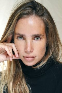 Sarai Givaty interpreta Saphirra