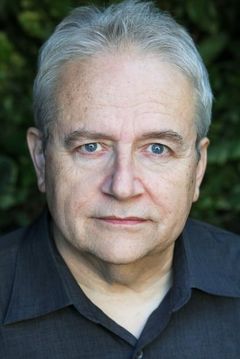 Kenneth Jay interpreta Air Traffic Controller