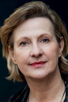 Heike Jonca interpreta Monika Waldek