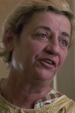 Dolores Sage interpreta Birdy's Mother