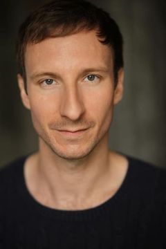 Timothy Allsop interpreta Worker