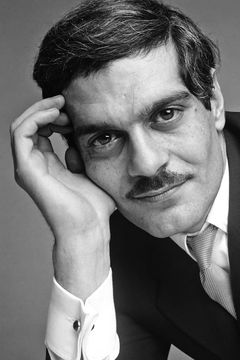 Omar Sharif interpreta Agent Cedric