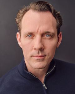 Alex Hoeffler interpreta 'Duninger'