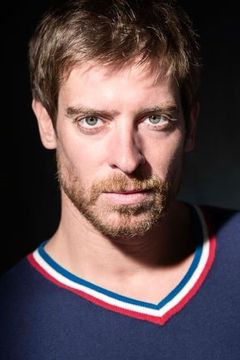 Manuel Baqueiro interpreta Miguel