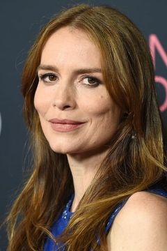 Saffron Burrows interpreta Lorraine Weller
