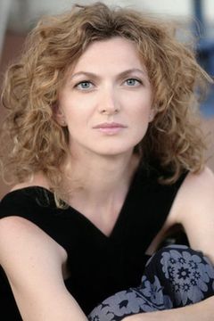 Giorgia Senesi interpreta Elena
