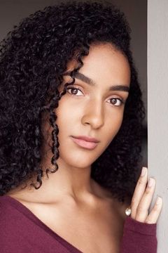 Jaleese Green interpreta Federal Agent