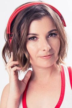 Cassandra Lee Morris interpreta Stacie (voice)