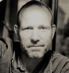 Ben Pullen interpreta Prince Arn