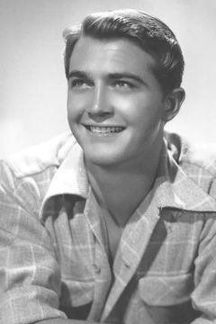 Johnny Sands interpreta Jerry White