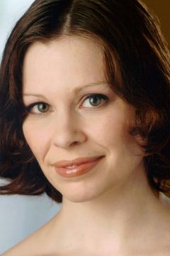 Erin Mathews interpreta Frankie / Mrs. Mash / Sami / Griffy (voice)