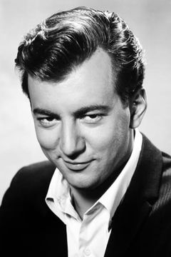 Bobby Darin interpreta Tony