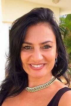 Angela Cavagna interpreta Genuflessa de Profundis del Verano