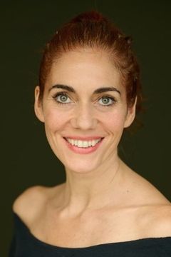 Katrin Lux interpreta Susanne Flemming
