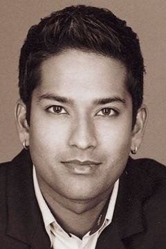 Darrin Maharaj interpreta News Reporter
