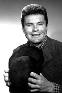 Max Baer Jr. interpreta Sgt. Luther Liskell