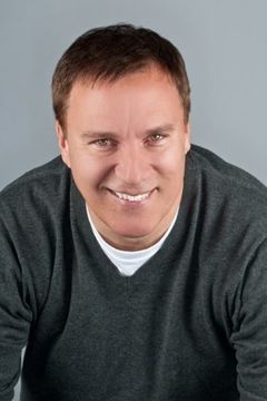Craig Shoemaker interpreta Artsy Teacher