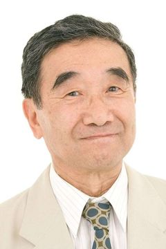 Ryūji Saikachi interpreta Grand Kaiô (voice)