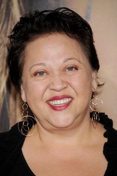 Amy Hill interpreta Teuila