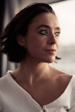 Emma Farnell-Watson interpreta Dancer