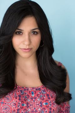 Noemi Gonzalez interpreta Maria