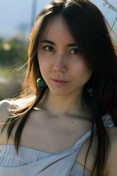 Nagisa Morimoto interpreta Waitress