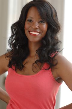 Zakiya Young interpreta Reporter #2