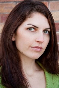 Jillian Kramer interpreta Ghost Alice