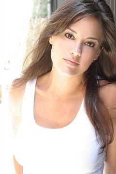 Rachel Specter interpreta DEA Agent #2